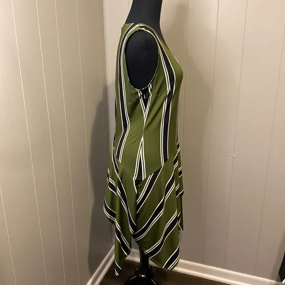 bar III Medium Handkerchief Hem Shift Dress mirrorstripe - Picture 5 of 7